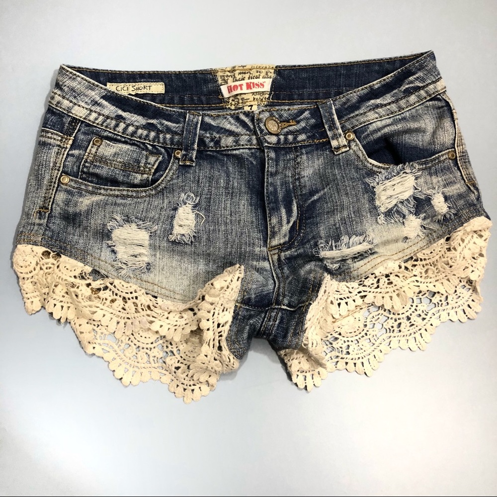 Hot kiss Coci White Lace Trim Shorts